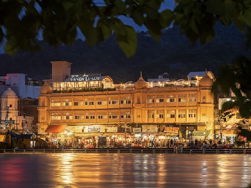 Stay:

Hotel Ganga Lahari
or

Hotel Alpana

Activities

Pickup from Haridwar / Dehradun

Hotel check-in

Visit Har Ki Pauri

Attend Ganga Aarti

Meals: Dinner