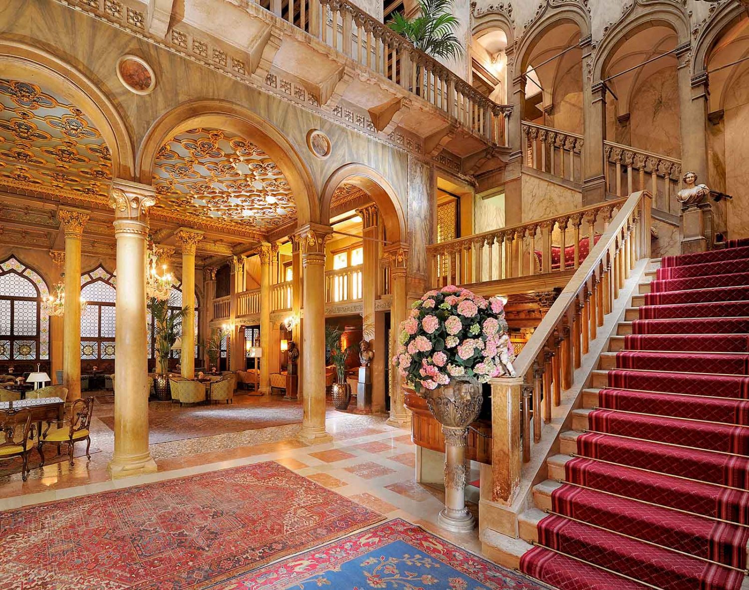 A historic 5-star palace hotel near St. Mark’s Square in Venice, offering luxurious rooms and stunning views of the Venetian lagoon.