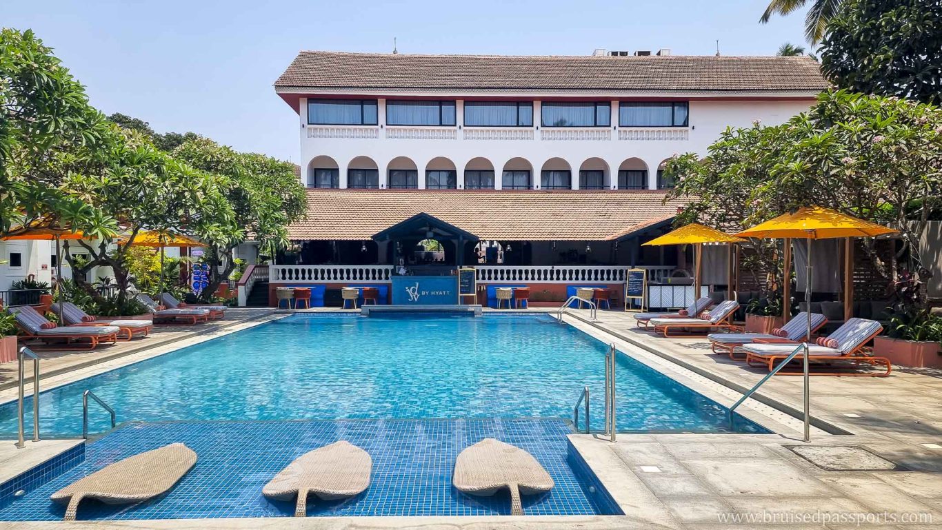 Description: A vibrant and stylish 4-star boutique resort that captures the "soul" of Goa with its Indo-Portuguese architecture. It features two shimmering swimming pools, sun-drenched decks, and rooms with private balconies. Strategically located near the Baga-Calangute adventure belt, it offers high-end amenities, a 24-hour kitchen, and an energetic atmosphere perfect for the first leg of your water sports journey.