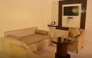 4 Star Hotel : Village Santoshpur Choi | near Hanuman Dham, Ramnagar, Jim Corbett National Park 244715, India