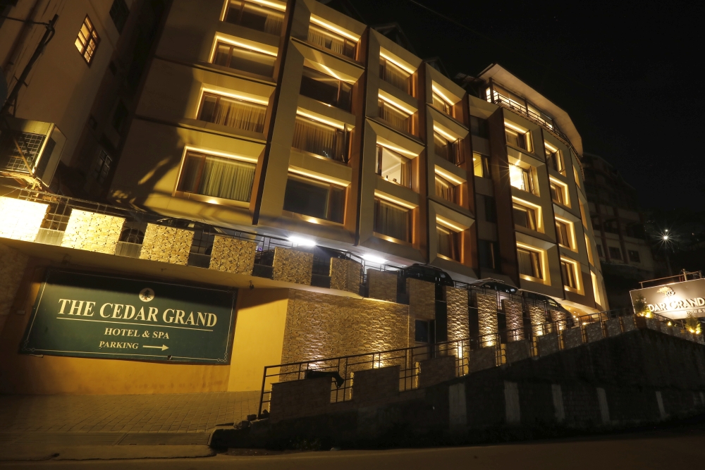Description: A premium 4-star property located near the Mall Road, offering centrally heated rooms with wooden interiors. It serves as the perfect starting point for the circuit, providing a luxury spa to relax before the long drive and a multi-cuisine restaurant with panoramic views of the Shimla hills.