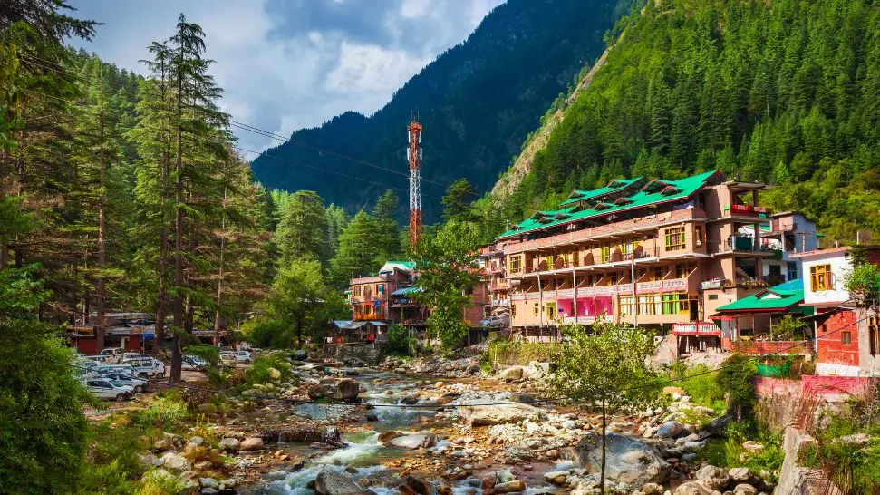 Description: A premium riverside hotel that serves as the base for the trek. It offers warmly decorated rooms with valley views and modern en-suite bathrooms. This is the final night of "solid-wall" luxury before the crossover, providing a high-protein buffet dinner and professional gear storage facilities.
