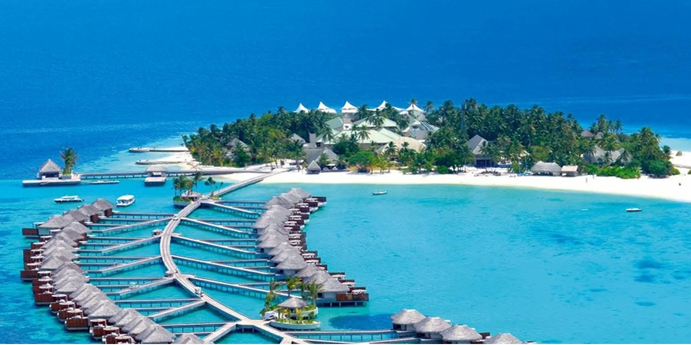 Description: An upscale 4-star facility in the capital of Lakshadweep. The resort offers well-appointed suites with modern tech and plush bedding. It features a private sun-deck, a multi-cuisine restaurant serving gourmet island fare, and easy access to the island's lagoon for glass-bottom boat tours. The property provides a perfect balance of island exploration and premium comfort.