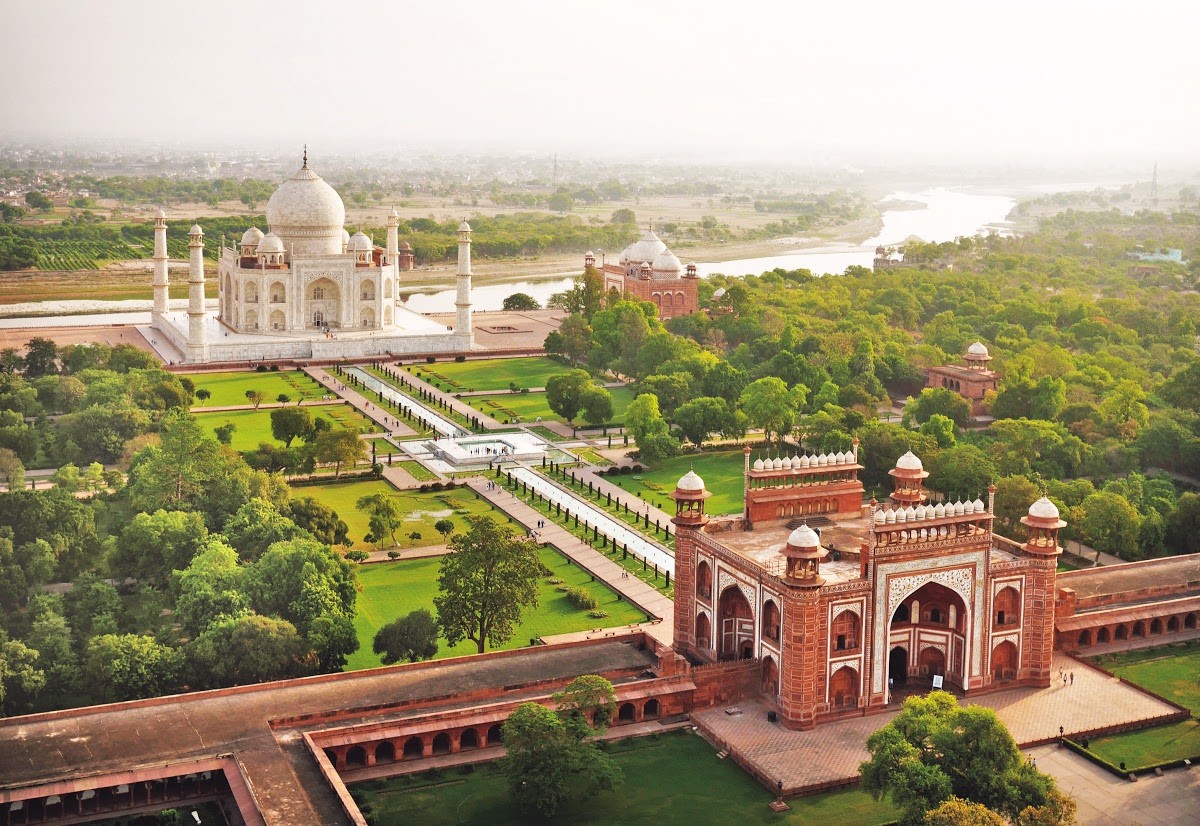 Description: A premier 5-star hotel offering one of the most iconic experiences in the city—rooms with a direct, unobstructed view of the Taj Mahal. The property combines modern sophistication with traditional hospitality. After a day of exploring the Agra Fort, you can relax by the marble-lined outdoor pool or enjoy a sunset drink at the rooftop lounge overlooking the monument.