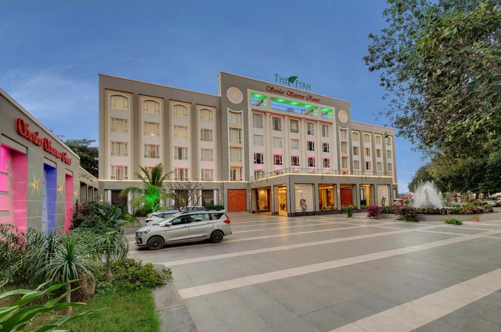 Description: A premium 4-star eco-sensitive resort located in close proximity to the Statue of Unity. It features elegant rooms and suites with private balconies overlooking the lush surroundings. The property is known for its high-end vegetarian dining at Flavors, a well-equipped fitness center, and a swimming pool. It offers a sophisticated and tranquil environment, making it an ideal base for exploring the nearby attractions of Ekta Nagar.