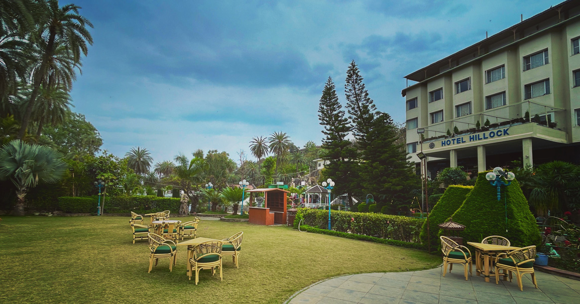 Description: A premier 4-star luxury hotel in Mount Abu, offering a perfect blend of modern comfort and colonial charm. The rooms are refined and spacious, with many offering garden or pool views. The property features a beautifully landscaped outdoor pool, a cozy bar, and an award-winning multi-cuisine restaurant, "Mayur." Located close to the main market yet tucked away in a peaceful area, it provides a sophisticated start to your hill station retreat.
