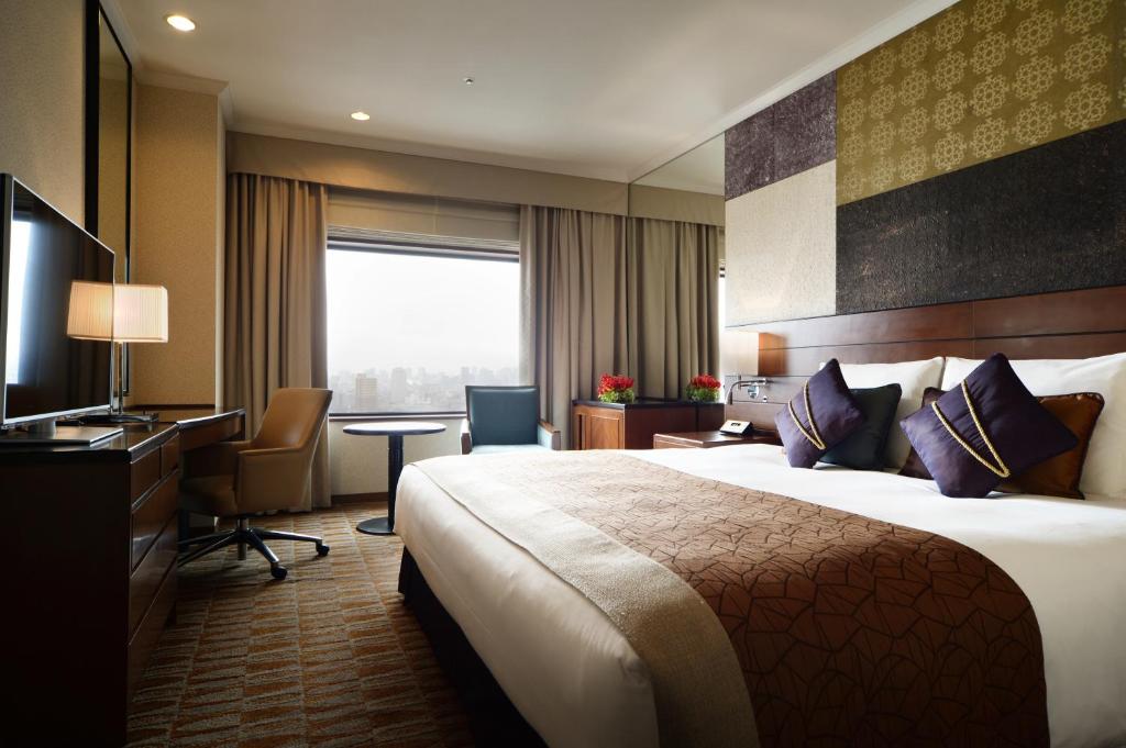 A modern city hotel located in the vibrant Shinjuku district. It offers comfortable rooms with city views and easy access to shopping areas and metro stations.