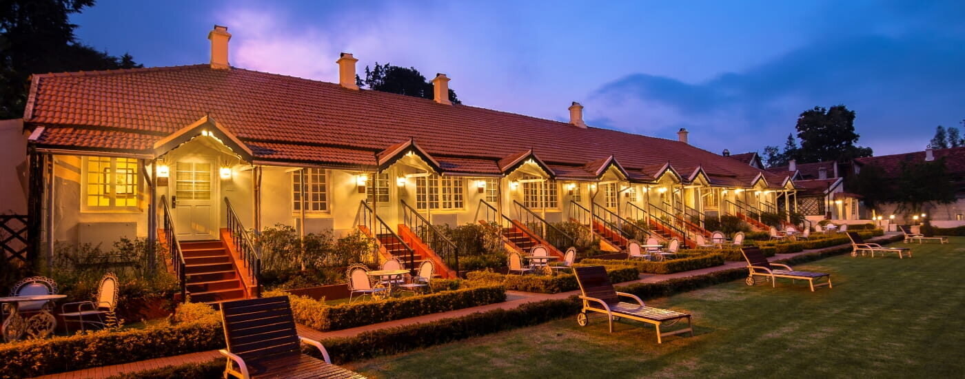 An English-style retreat built in 1829. You will stay in a "Selection Suite" featuring a working fireplace, high ceilings, and access to 6 acres of landscaped gardens.
